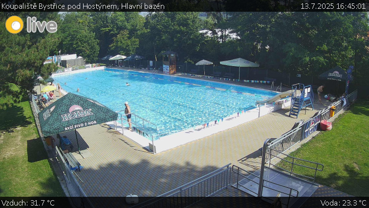Koupaliště Bystřice pod Hostýnem - Hlavní bazén - 13.7.2025 v 16:45 Koupaliště Bystřice pod Hostýnem - Hlavní bazén - 13.7.2025 v 16:45