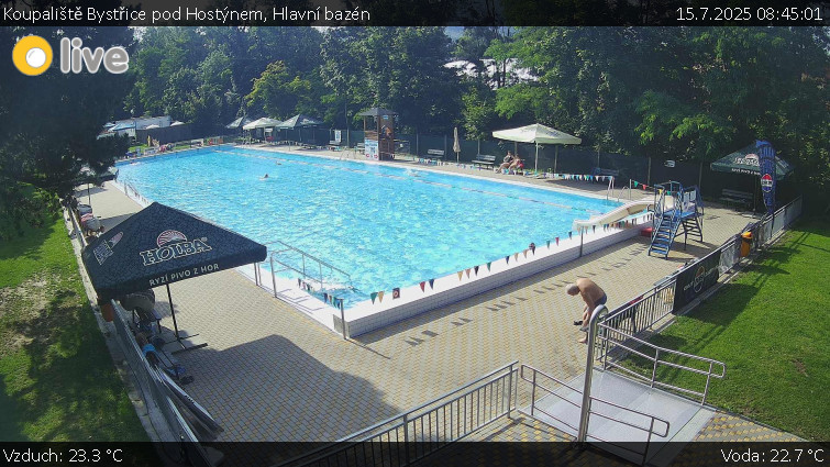 Koupaliště Bystřice pod Hostýnem - Hlavní bazén - 15.7.2025 v 08:45 Koupaliště Bystřice pod Hostýnem - Hlavní bazén - 15.7.2025 v 08:45