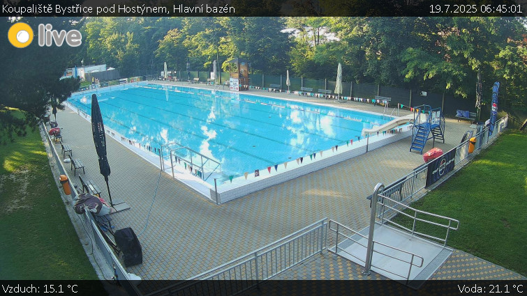 Koupaliště Bystřice pod Hostýnem - Hlavní bazén - 19.7.2025 v 06:45 Koupaliště Bystřice pod Hostýnem - Hlavní bazén - 19.7.2025 v 06:45