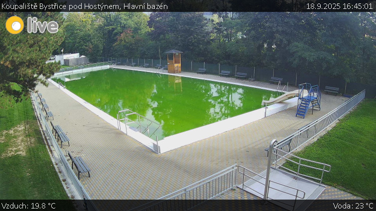 Koupaliště Bystřice pod Hostýnem - Hlavní bazén - 18.9.2025 v 16:45 Koupaliště Bystřice pod Hostýnem - Hlavní bazén - 18.9.2025 v 16:45