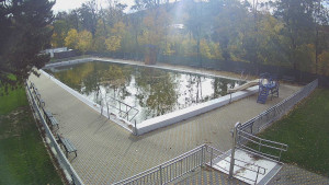 Koupaliště Bystřice pod Hostýnem - Hlavní bazén - 25.10.2025 v 10:45 Koupaliště Bystřice pod Hostýnem - Hlavní bazén - 25.10.2025 v 10:45