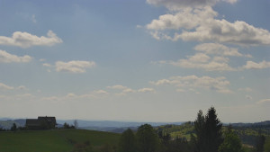 Skiareál Troják - Troják, Maruška - parkoviště - 1.5.2025 v 13:03 Skiareál Troják - Troják, Maruška - parkoviště - 1.5.2025 v 13:03