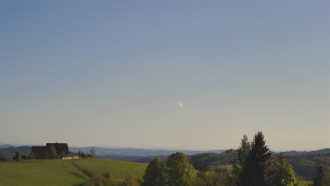 Skiareál Troják - Troják, Maruška - parkoviště - 1.5.2025 v 18:03 Skiareál Troják - Troják, Maruška - parkoviště - 1.5.2025 v 18:03