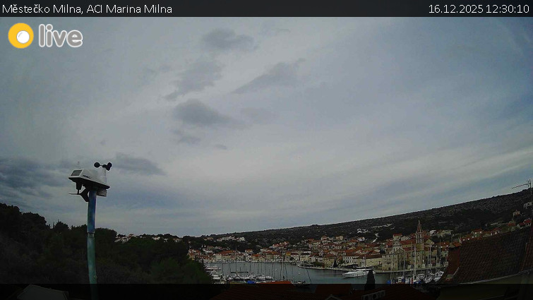 Městečko Milna - ACI Marina Milna - 16.12.2025 v 12:30