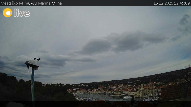 Městečko Milna - ACI Marina Milna - 16.12.2025 v 12:45