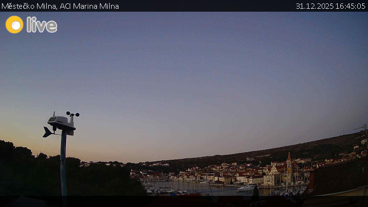 Městečko Milna - ACI Marina Milna - 31.12.2025 v 16:45