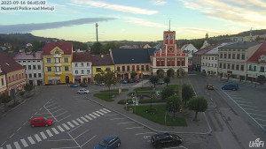 Město Police nad Metují - Masarykovo náměstí - 16.9.2025 v 06:45