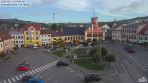 Město Police nad Metují - Masarykovo náměstí - 16.9.2025 v 07:45