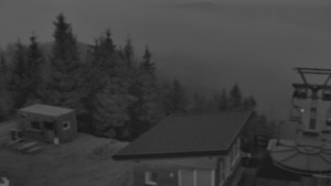 Ski areál SEVERKA v Dolní Lomné - Pohled na bazén - 15.11.2025 v 16:30 Ski areál SEVERKA v Dolní Lomné - Pohled na bazén - 15.11.2025 v 16:30