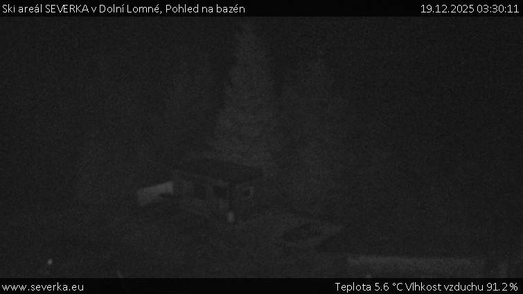 Ski areál SEVERKA v Dolní Lomné - Pohled na bazén - 19.12.2025 v 03:30