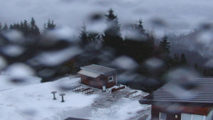 Ski areál SEVERKA v Dolní Lomné - Pohled na bazén - 23.2.2026 v 06:30