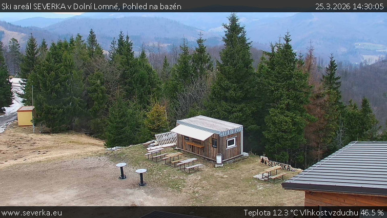 Ski areál SEVERKA v Dolní Lomné - Pohled na bazén - 25.3.2026 v 14:30