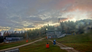 Stuhleck - Stuhleckbahn Bergstation - 31.10.2025 v 06:45 Stuhleck - Stuhleckbahn Bergstation - 31.10.2025 v 06:45