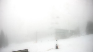 Stuhleck - Stuhleckbahn Bergstation - 8.12.2025 v 09:45 Stuhleck - Stuhleckbahn Bergstation - 8.12.2025 v 09:45