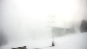 Stuhleck - Stuhleckbahn Bergstation - 23.12.2025 v 08:00