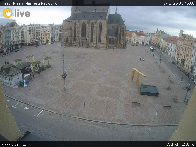 Město Plzeň - Náměstí Republiky - 7.7.2025 v 06:45 Město Plzeň - Náměstí Republiky - 7.7.2025 v 06:45