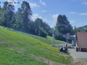Skiareál Mosty u Jablunkova - Spodní část sjezdovky č. 1  - 13.7.2025 v 11:00