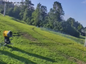 Skiareál Mosty u Jablunkova - Spodní část sjezdovky č. 1  - 19.7.2025 v 08:00