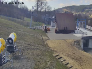 Skiareál Mosty u Jablunkova - Spodní část sjezdovky č. 1  - 5.4.2026 v 11:00