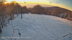 Vrchol Bouřňák, pohled na jih