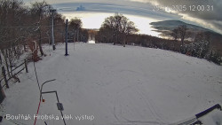 Vrchol Bouřňák, pohled na jih