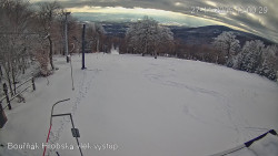 Vrchol Bouřňák, pohled na jih