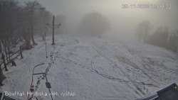 Vrchol Bouřňák, pohled na jih