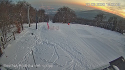 Vrchol Bouřňák, pohled na jih