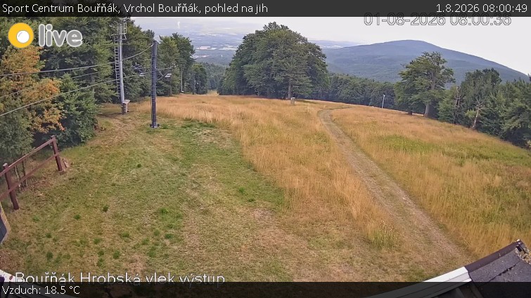 Bouřňák Sports Center - Bouřňák Peak, view to the south - 1.8.2026 v 08:00