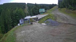 Niebieska trasa narciarska – zjazd do stacji kolejki linowej