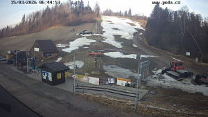 Skiareál Hodonín u Kunštátu - Sjezdovka - 15.3.2026 v 06:45 Skiareál Hodonín u Kunštátu - Sjezdovka - 15.3.2026 v 06:45