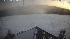 Skiareál Hodonín u Kunštátu - Sjezdovka, panorama východ - 21.1.2026 v 07:45