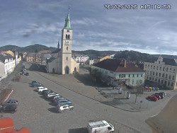 Náměstí, koste sv. Markéty