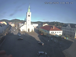 Náměstí, koste sv. Markéty