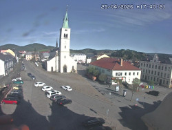 Náměstí, koste sv. Markéty