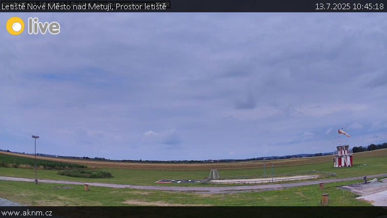 Letiště Nové Město nad Metují - Prostor letiště - 13.7.2025 v 10:45 Letiště Nové Město nad Metují - Prostor letiště - 13.7.2025 v 10:45