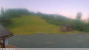 Ski areál Razula - Dolní část sjezdovky - 1.7.2025 v 04:45