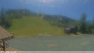 Ski areál Razula - Dolní část sjezdovky - 1.7.2025 v 13:00