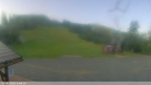 Ski areál Razula - Dolní část sjezdovky - 15.8.2025 v 06:45