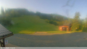 Ski areál Razula - Dolní část sjezdovky - 15.8.2025 v 07:15
