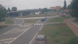 Křižovatka ulic Velká Dlážka a Polní