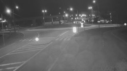 Křižovatka ulic Velká Dlážka a Polní