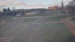 Křižovatka ulic Velká Dlážka a Polní