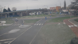 Křižovatka ulic Velká Dlážka a Polní