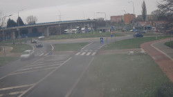 Křižovatka ulic Velká Dlážka a Polní