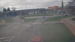 Křižovatka ulic Velká Dlážka a Polní