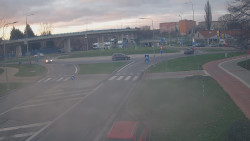 Křižovatka ulic Velká Dlážka a Polní