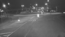 Křižovatka ulic Velká Dlážka a Polní