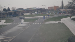 Křižovatka ulic Velká Dlážka a Polní