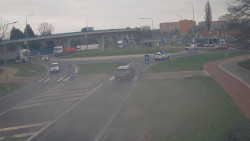 Křižovatka ulic Velká Dlážka a Polní